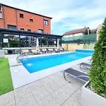 Panorama Deluxe Aparthotel